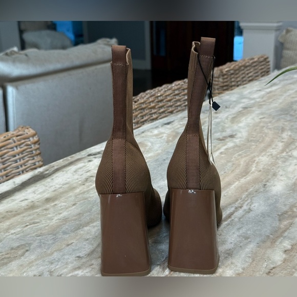 NWT Women’s ZARA Beige Fabric Geometric heeled ankle boot- Size 37 - Picture 8 of 10